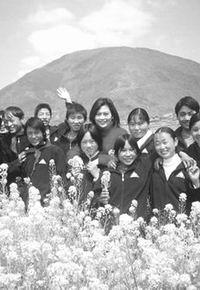 ��ƽ��Ůʿ��ѧУ�ĺ�������һ��