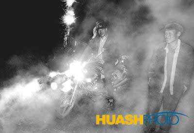 �����壬�ھ���ǰ��ף����������������Ǯ����һ̨��ֵ5000��Ԫ��Ħ��