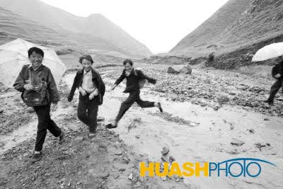 Сկ����Ȼ�������ӣ�ѧ������ѧҪ�����߰˹��ﱻɽ��������·